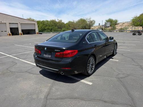 Black 2019 BMW 530e iPerformance