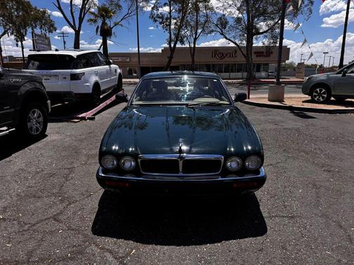 1997 Jaguar XJ Base