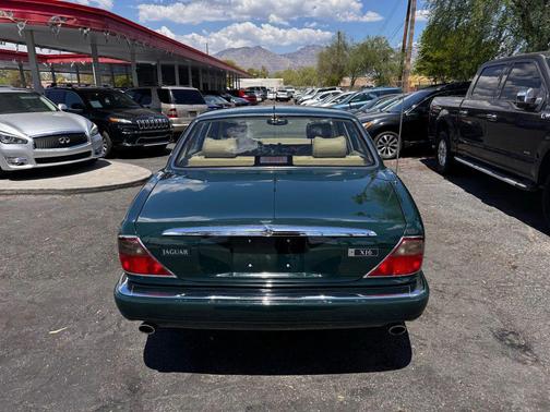 1997 Jaguar XJ Base