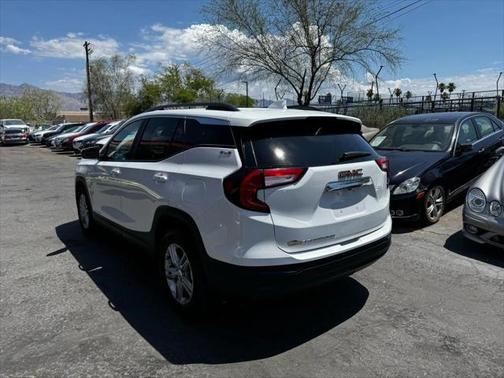 2022 GMC Terrain SLE