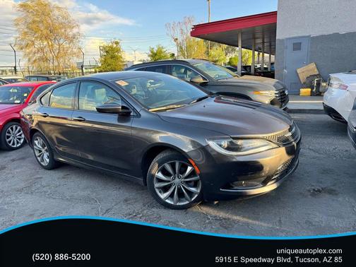 2016 Chrysler 200 S