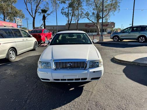 2010 Mercury Grand Marquis LS Sedan 4D