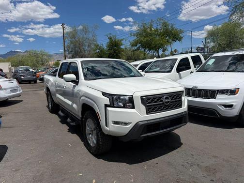 Glacier White 2022 Nissan Frontier SV