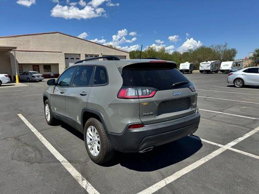 2022 Jeep Cherokee Latitude Lux