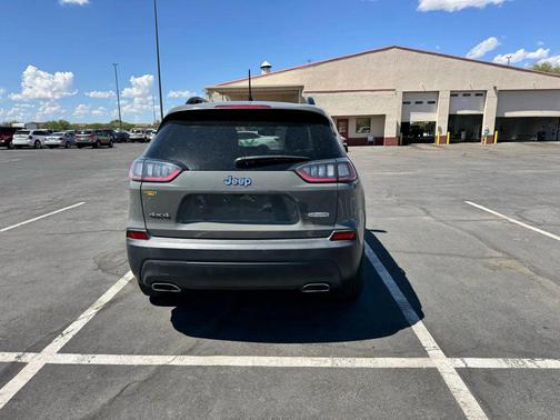 2022 Jeep Cherokee Latitude Lux