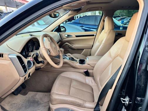 2012 Porsche Cayenne Cayenne