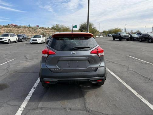 2019 Nissan Kicks SR