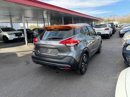2019 Nissan Kicks SR