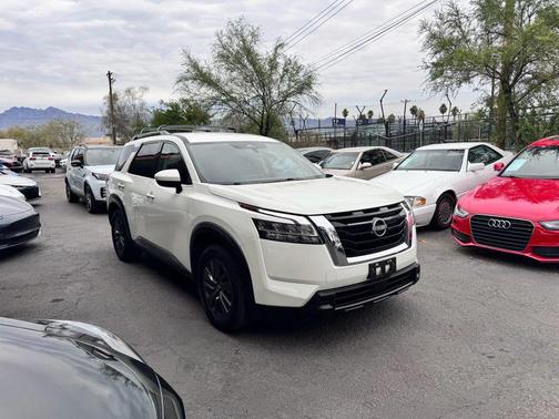 2022 Nissan Pathfinder SV 2WD