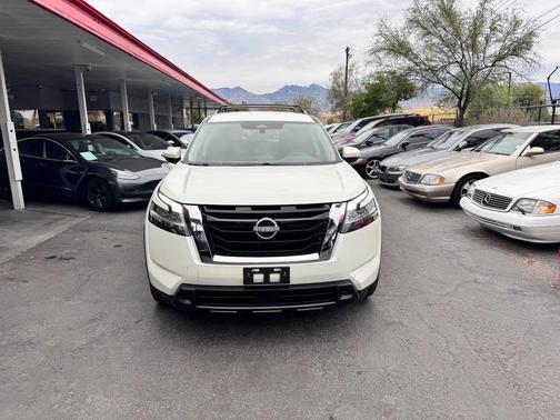 2022 Nissan Pathfinder SV 2WD