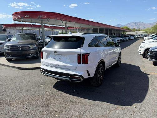 Glacial White Pearl 2021 Kia Sorento S