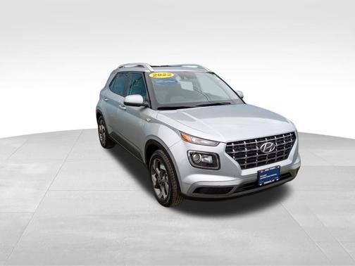 2022 Hyundai VENUE SEL