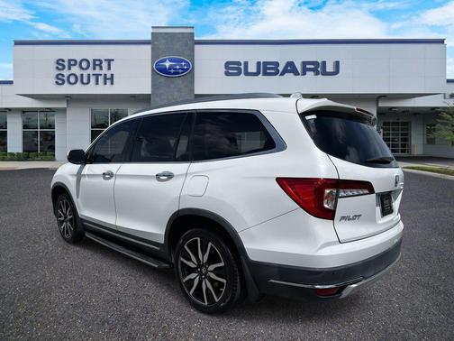 2022 Honda Pilot Touring 8-Passenger