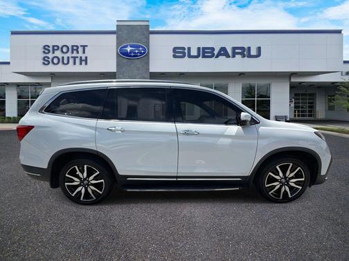 2022 Honda Pilot Touring 8-Passenger