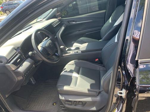 Midnight Black Metallic 2025 Toyota Camry SE