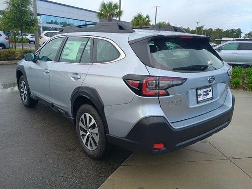 2025 Subaru Outback Base
