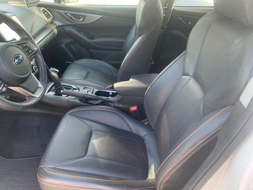 Crystal White Pearl 2021 Subaru Crosstrek Limited