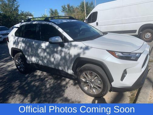 2025 Toyota RAV4 XLE Premium