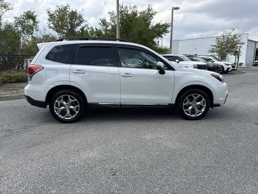 Crystal White Pearl 2017 Subaru Forester 2.5i Touring