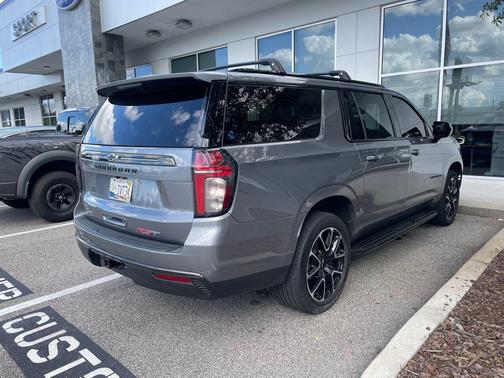 2021 Chevrolet Suburban RST