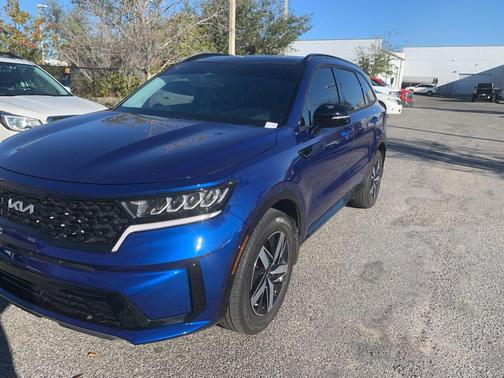 2023 Kia Sorento S