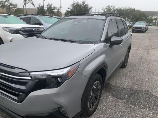 2025 Subaru Forester Premium