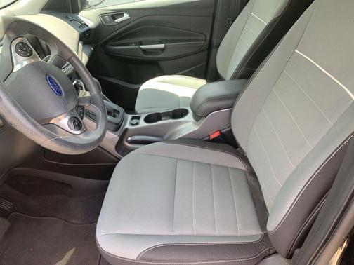 White Platinum Metallic Tri-Coat 2015 Ford Escape SE