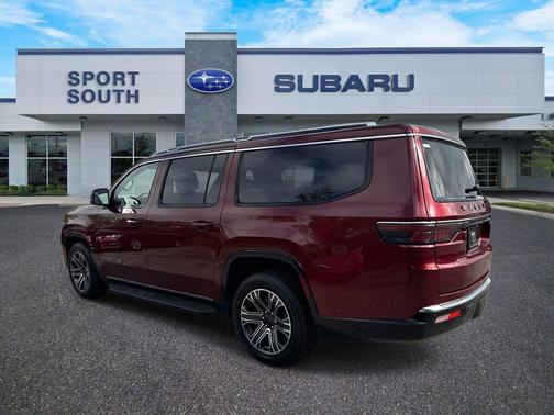 2024 Jeep Wagoneer L Series II 4x2