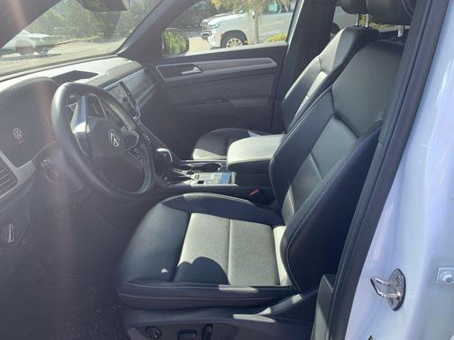 2022 Volkswagen Atlas Cross Sport 3.6L V6 SE w/Technology