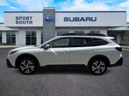 Crystal White Pearl 2022 Subaru Outback Limited