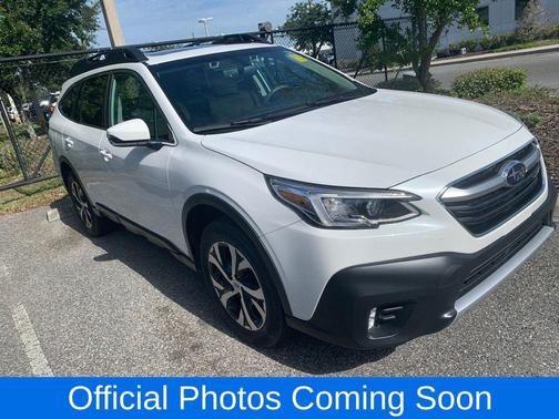 Crystal White Pearl 2022 Subaru Outback Limited