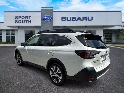 Crystal White Pearl 2022 Subaru Outback Limited