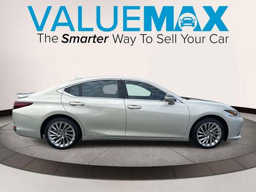 2022 Lexus ES 300h Ultra Luxury