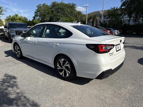 Crystal Black Silica 2025 Subaru Legacy Premium