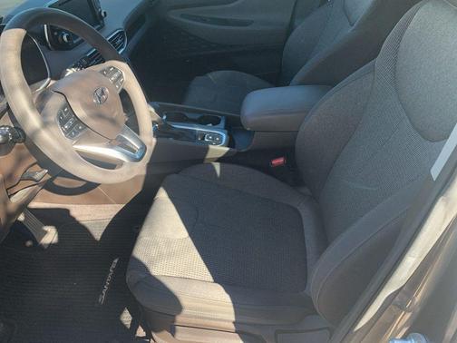 2019 Hyundai SANTA FE SE 2.4