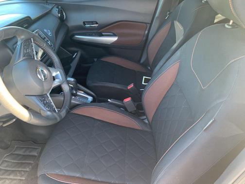 2019 Nissan Kicks SR