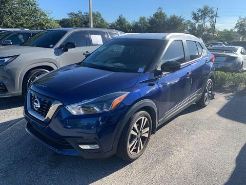 2019 Nissan Kicks SR