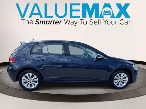 2018 Volkswagen Golf TSI SE