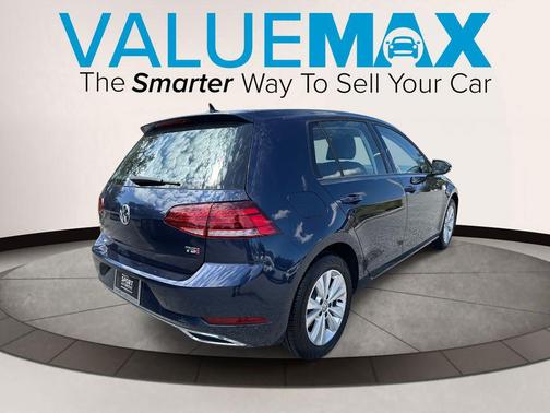 2018 Volkswagen Golf TSI SE