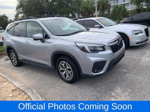 Ice Silver Metallic 2021 Subaru Forester Premium