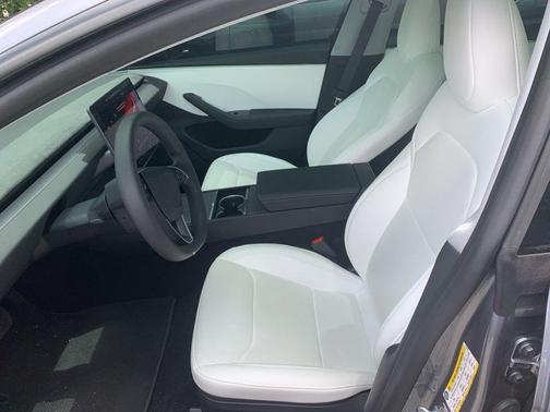 Quicksilver 2026 Tesla Model 3 Standard Range