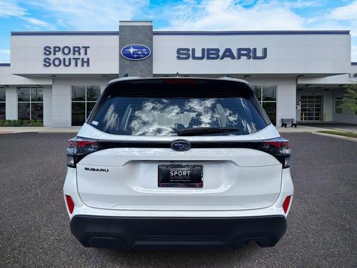 2025 Subaru Forester Base