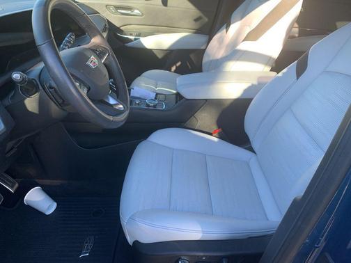 2024 Cadillac XT4 Sport