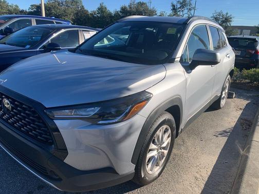 2024 Toyota Corolla Cross LE