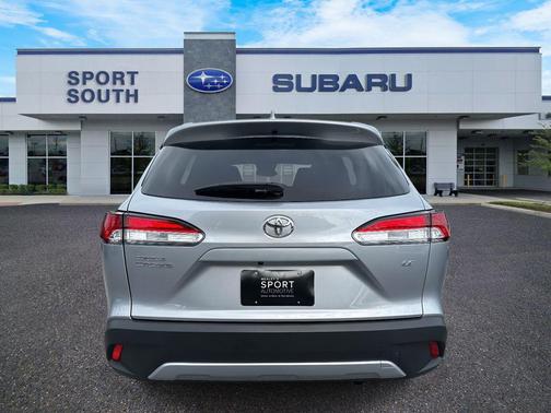 2024 Toyota Corolla Cross LE