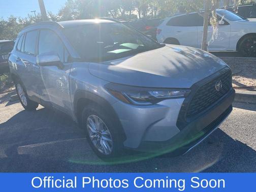 2024 Toyota Corolla Cross LE