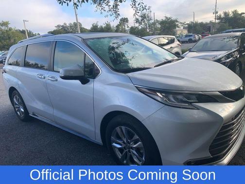 2023 Toyota Sienna Limited