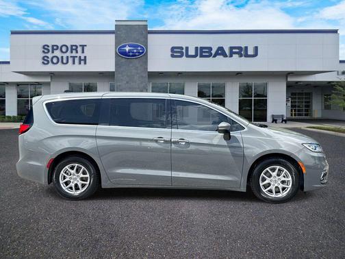 Ceramic Gray Clearcoat 2023 Chrysler Pacifica Touring L