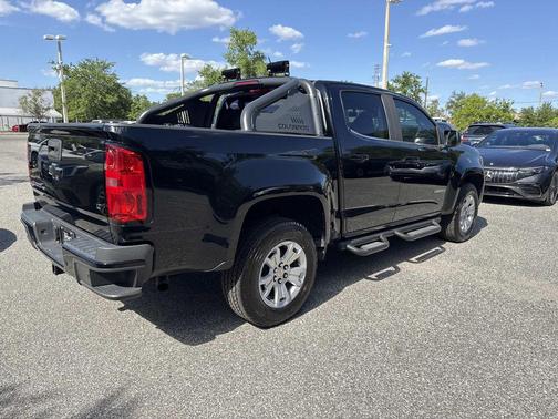 Black 2020 Chevrolet Colorado LT