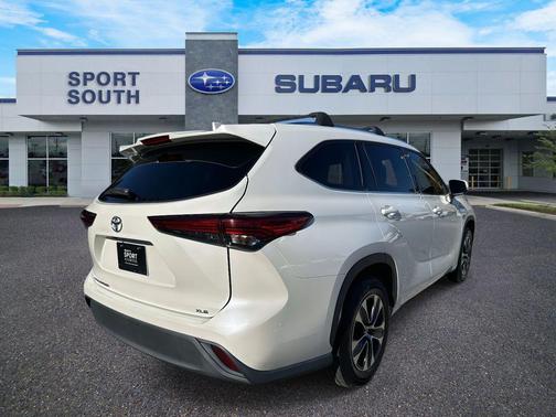 2020 Toyota Highlander XLE